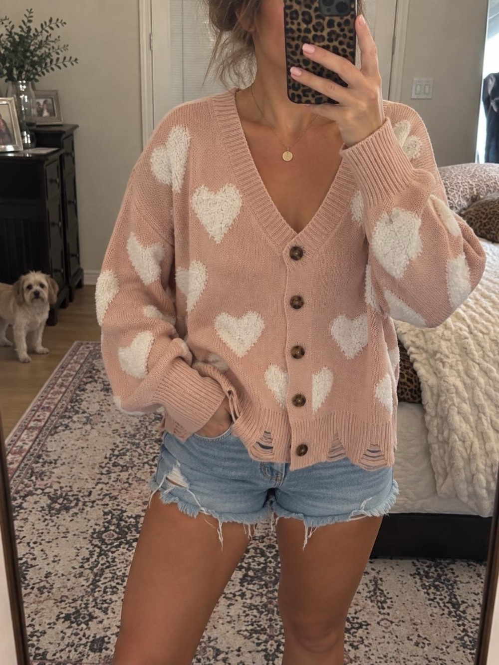 En Creme Pink V-Neck Button Cardigan with White Heart Motif